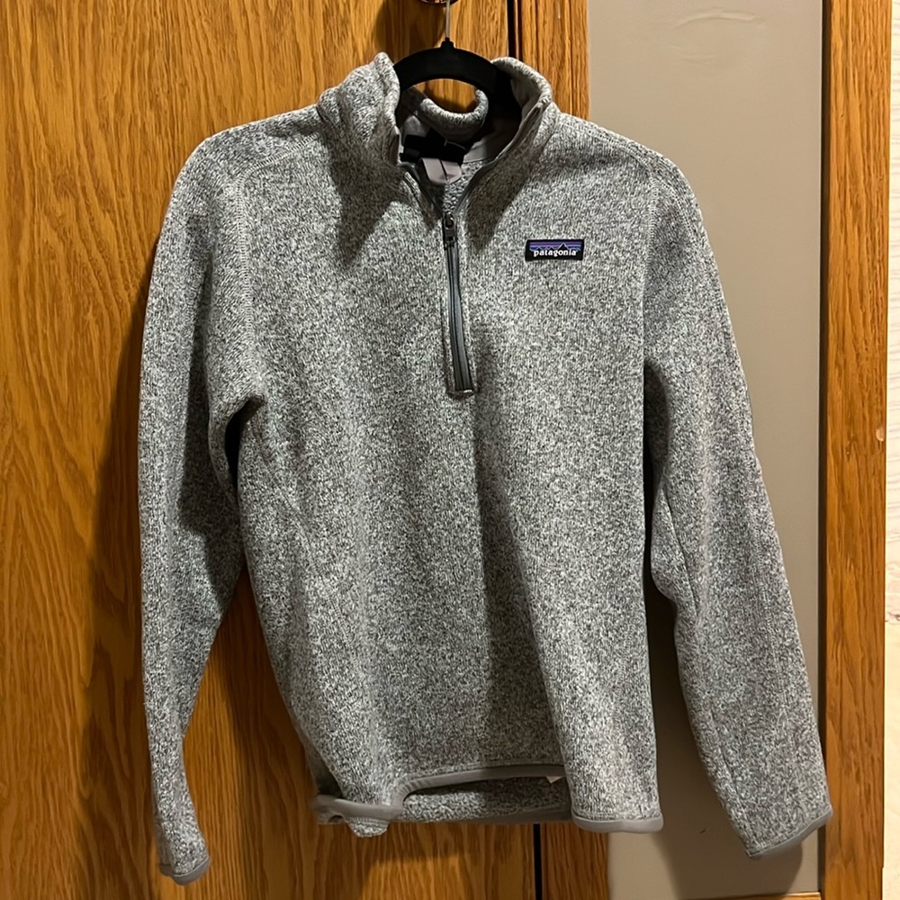 Grey Patagonia pull over